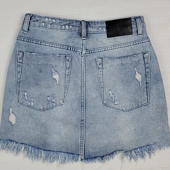One X One Teaspoon Acid Washed Destroyed Denim Jean Mini Skirt 28 - Picture 2 of 11